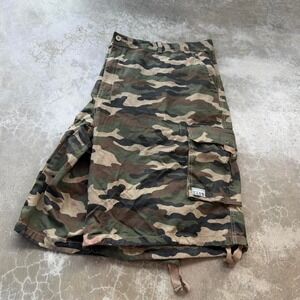 Vintage 90's PRO CLUB baggy wide leg cargo camo shorts tagged size 54